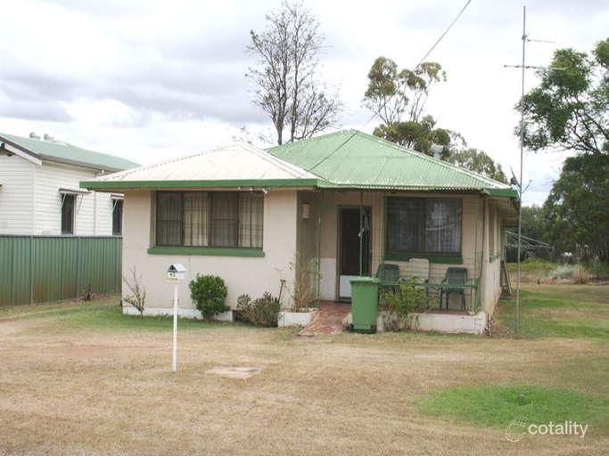 40 Cory St, Oakey, QLD 4401