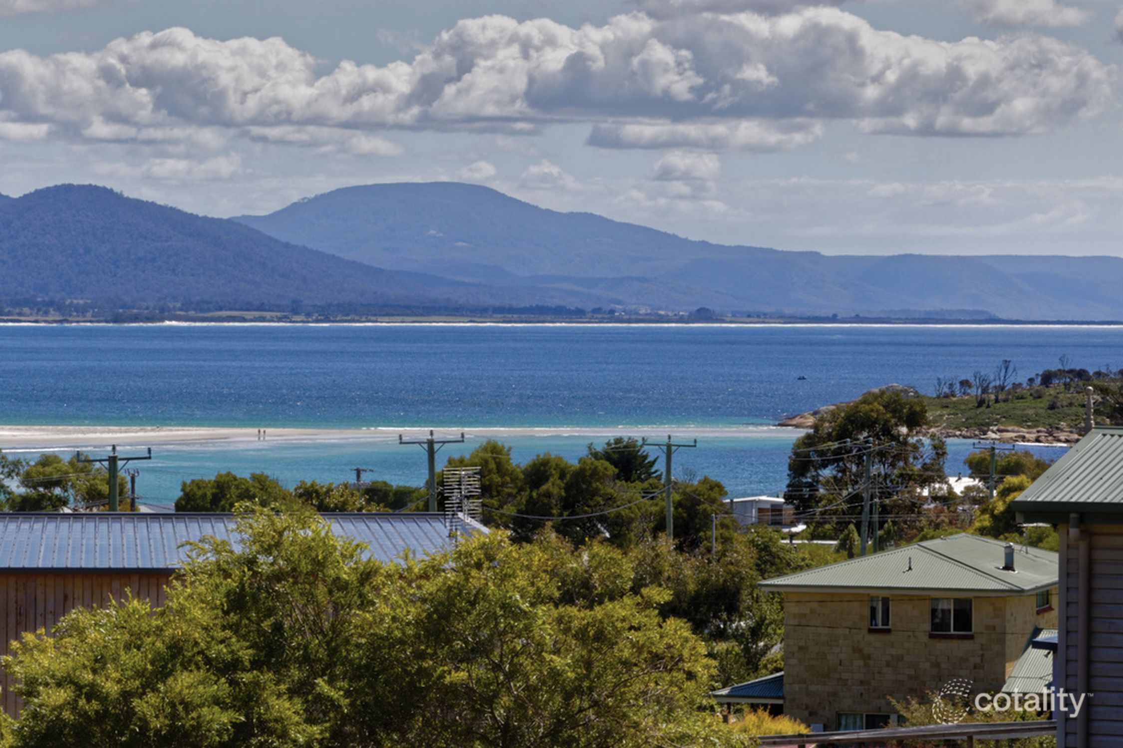 4 Gordon Hts, Bicheno, TAS 7215