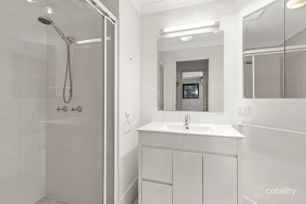 9/9 Amazons Pl, Sinnamon Park, QLD 4073