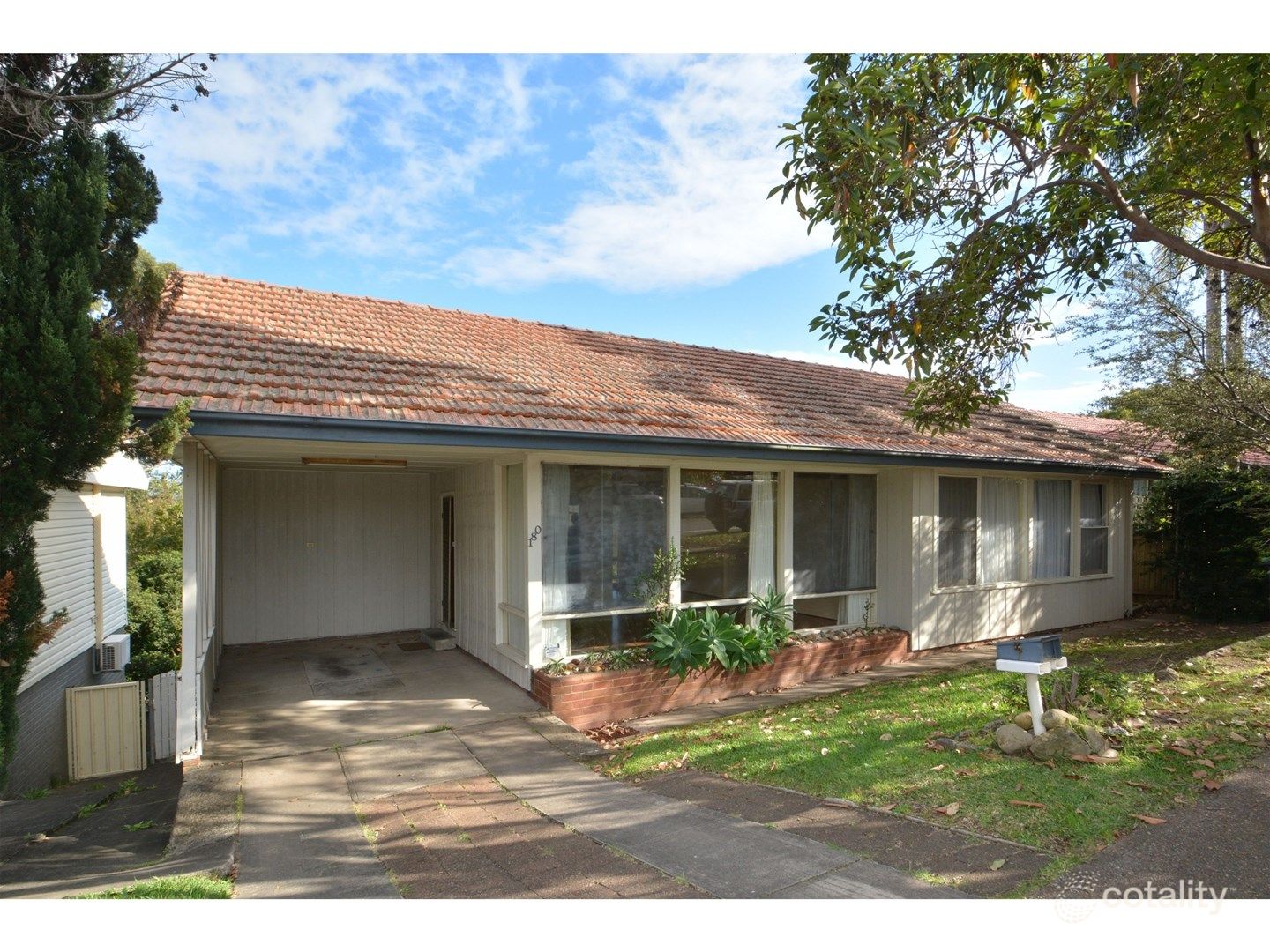 180 Northcott Dr, Adamstown Heights, NSW 2289