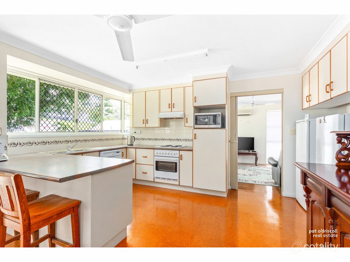 61 Bishop St, The Range, QLD 4700