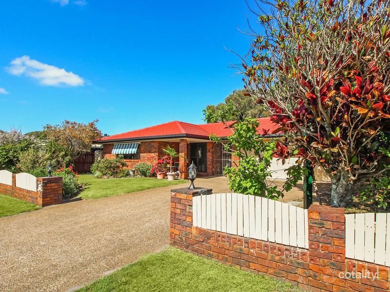 8 Camellia Dr, Bongaree, QLD 4507