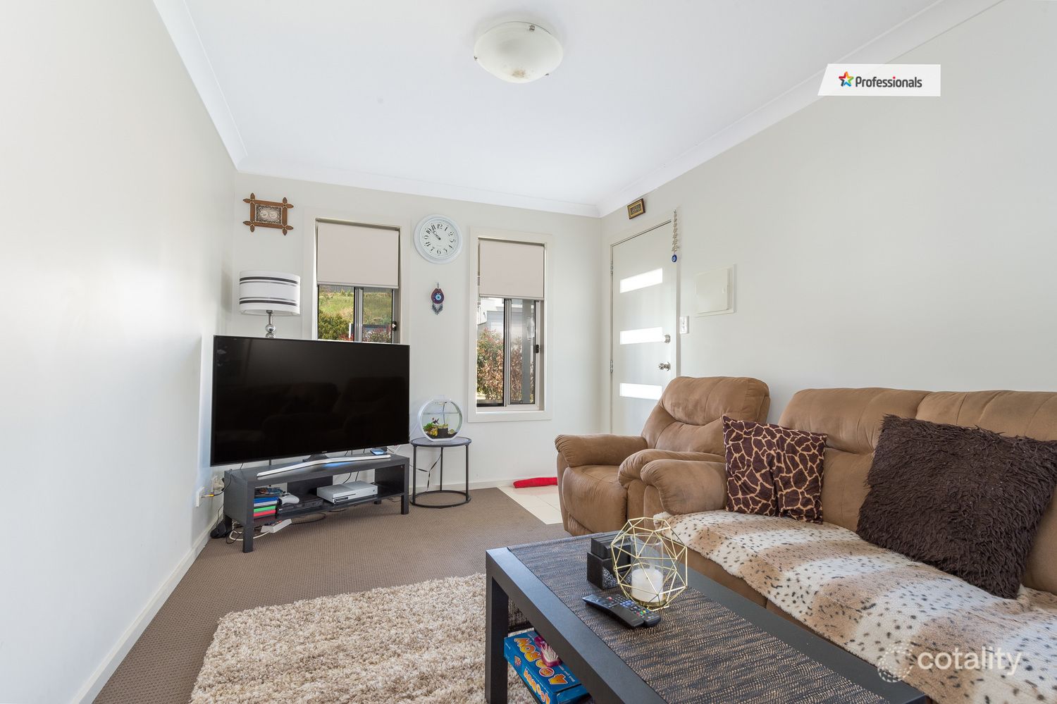 1a/164 Shearwater Dr, Berkeley, NSW 2506