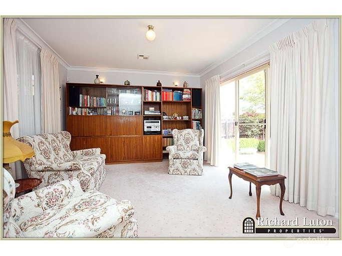 2 Leeper Pl, Isaacs, ACT 2607