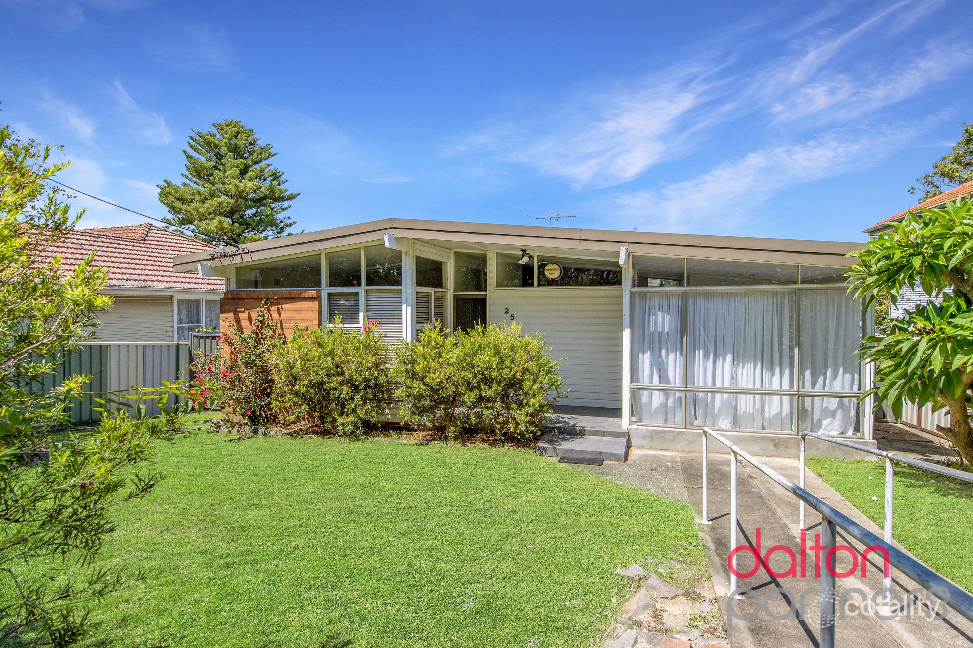 25 University Dr, Waratah West, NSW 2298