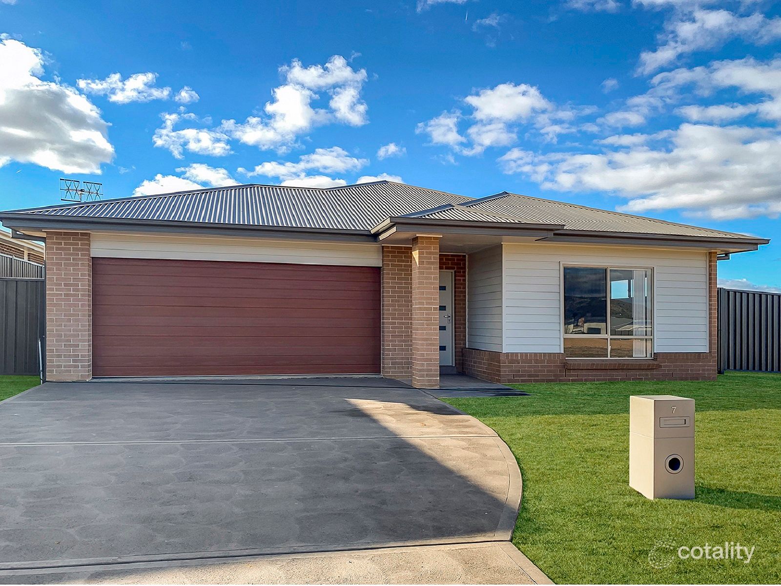 7 Enfield Ave, Caerleon, NSW 2850