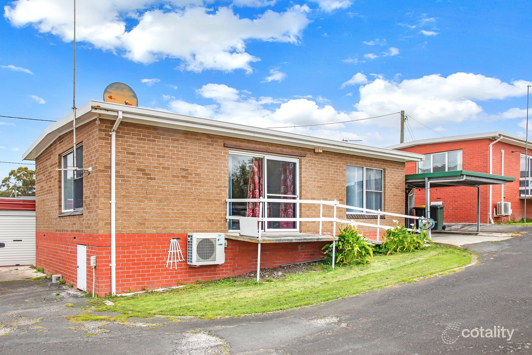 2/2 Simpson St, Somerset, TAS 7322