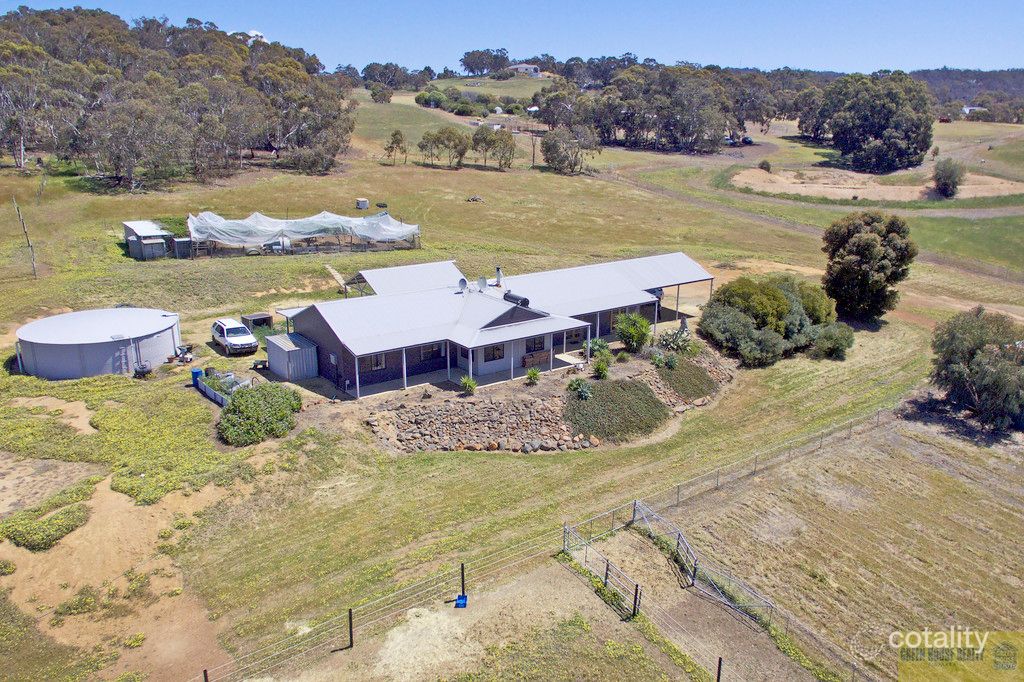 700 Moramockining Rd, Wandering, WA 6308