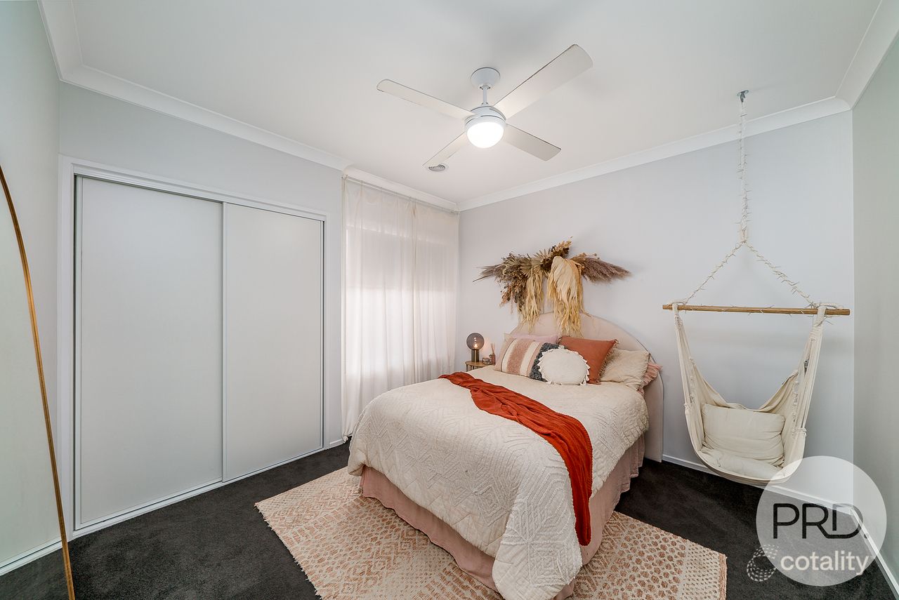 3 Gallop Ave, Turvey Park, NSW 2650