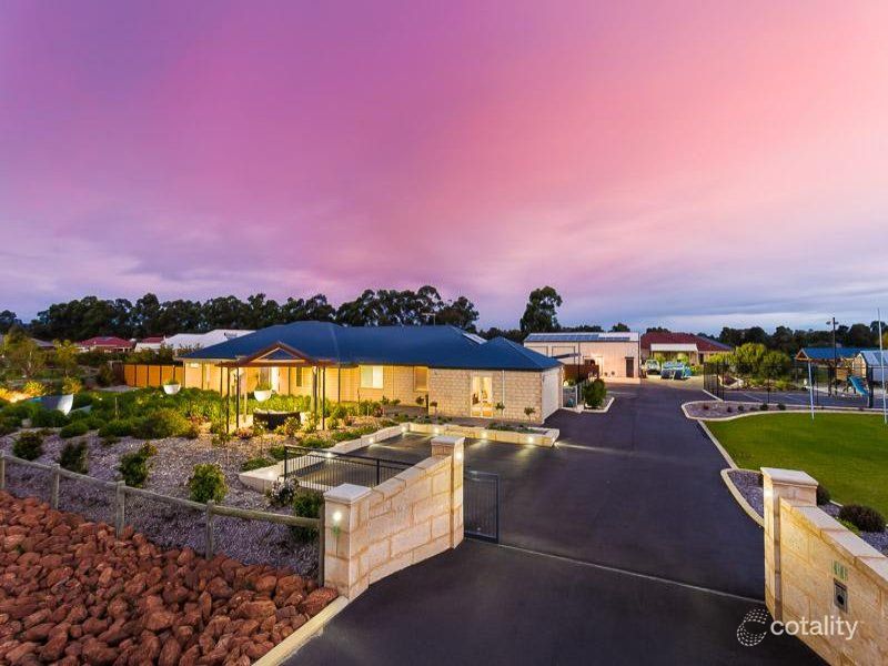 48 Holstein Ct, Oakford, WA 6121