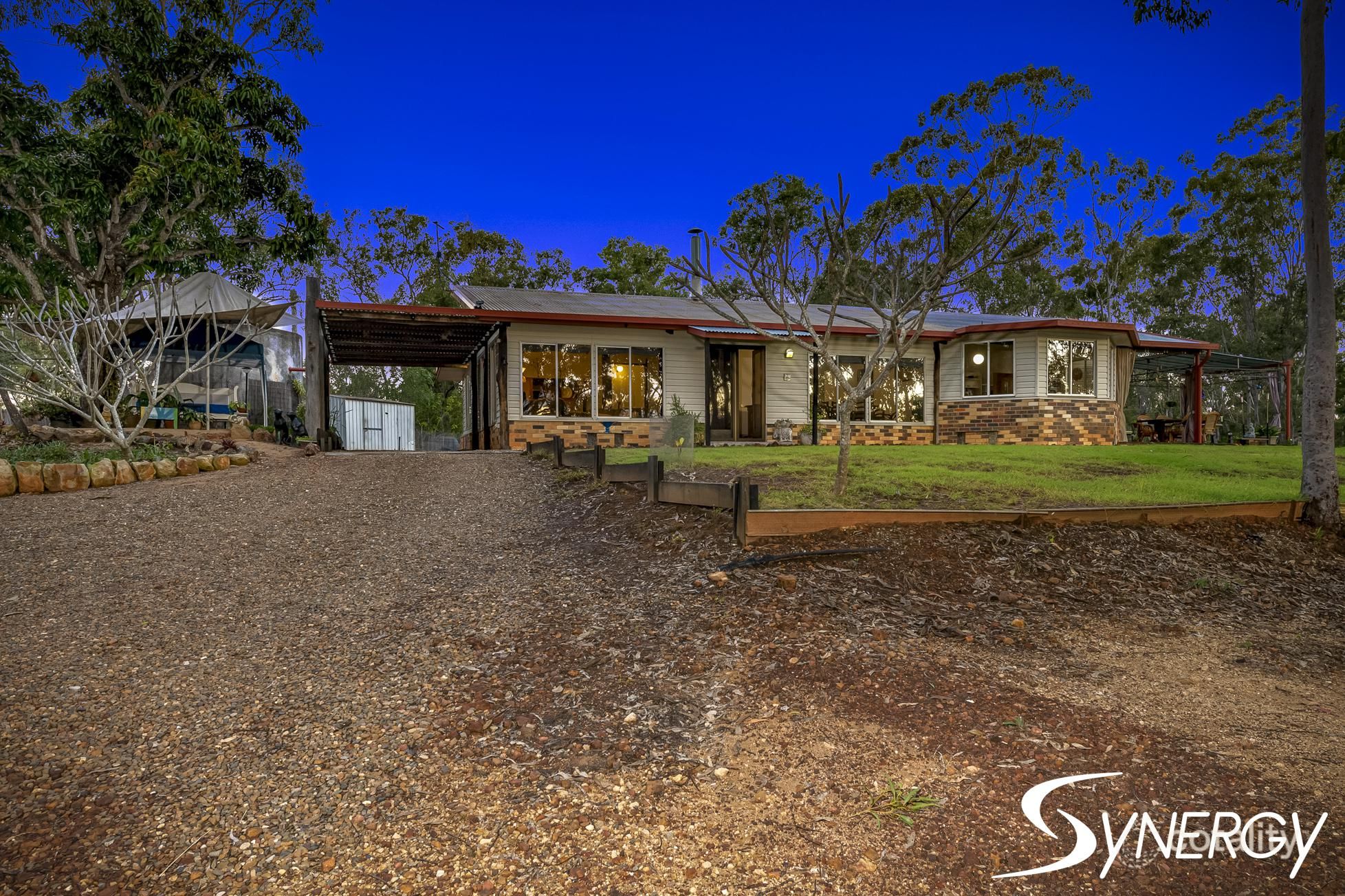 98 Waterloo Hall Rd, Waterloo, QLD 4673