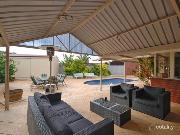 8 Vitex Ct, Woodvale, WA 6026