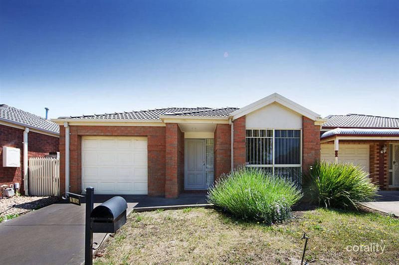 15 Willandra Loop, Caroline Springs, VIC 3023