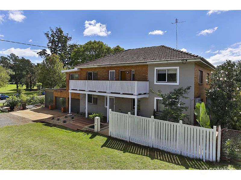 15 Bruce St, East Toowoomba, QLD 4350