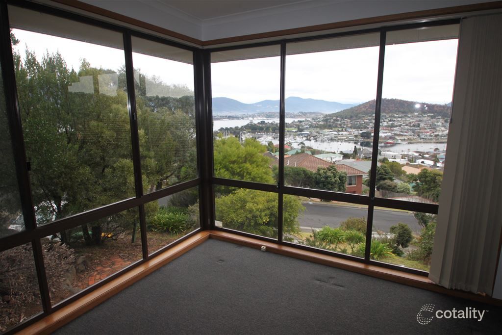 57 Loatta Rd, Rose Bay, TAS 7015