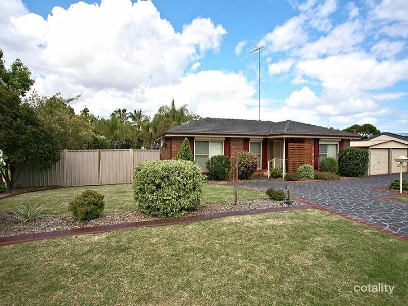 14 Corio Dr, St Clair, NSW 2759