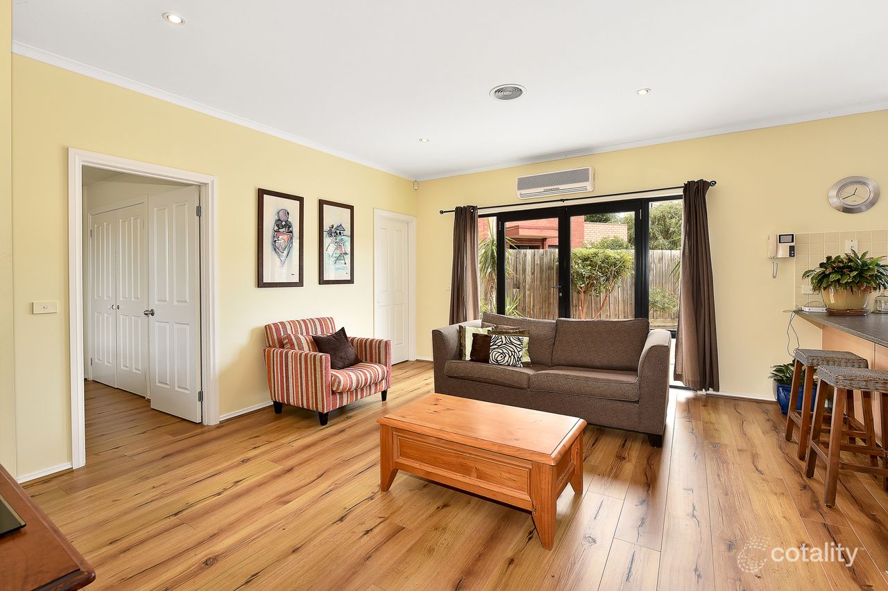 1/24 Miranda Rd, Reservoir, VIC 3073