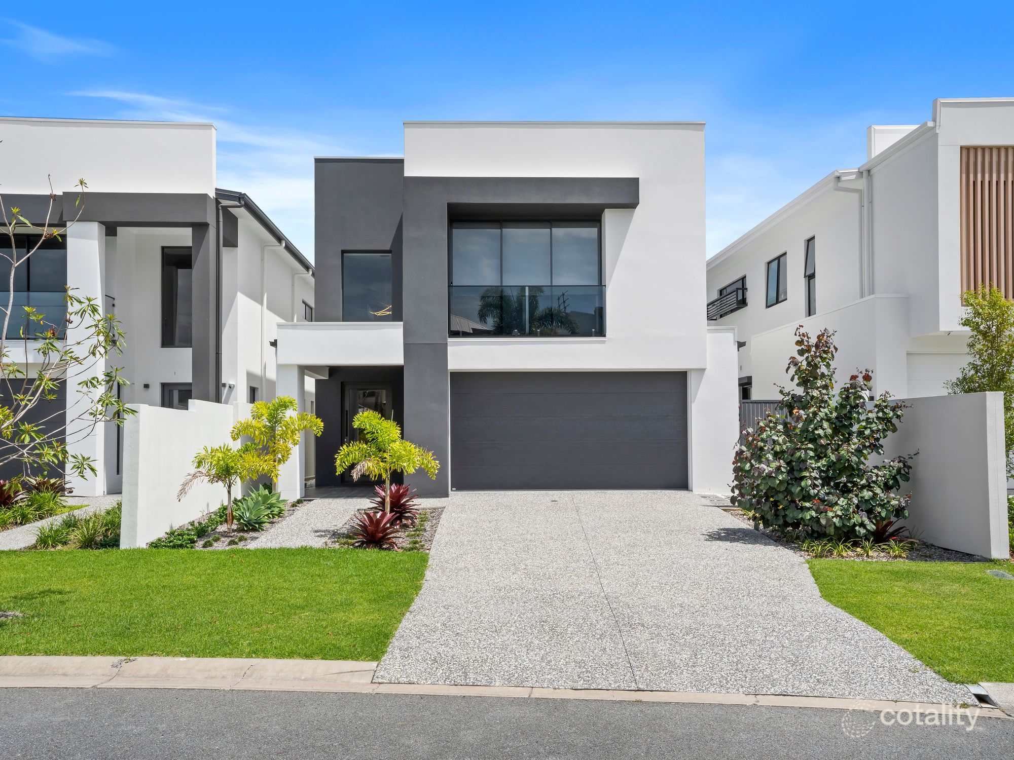 2/8 Middle Quay Dr, Biggera Waters, QLD 4216