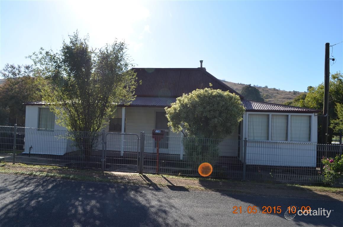 18 Quartz St, Adelong, NSW 2729