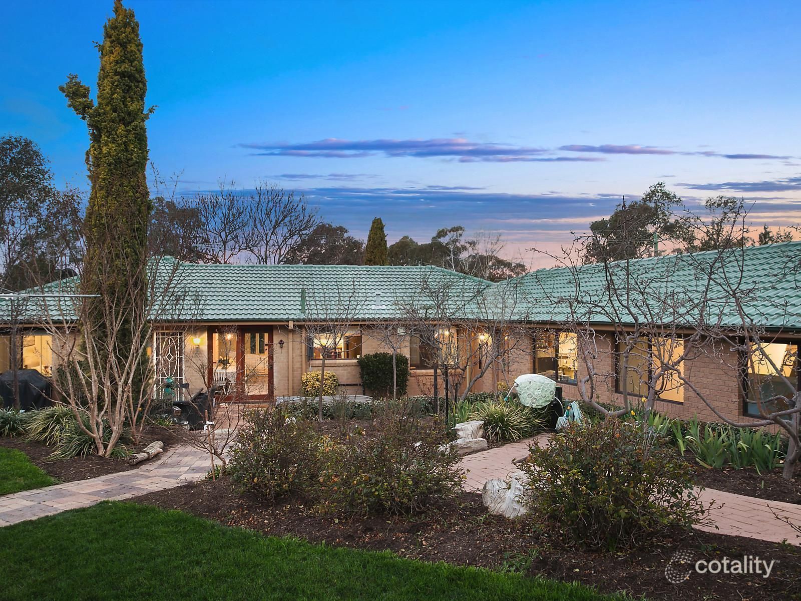 30 Max Henry Cres, Macarthur, ACT 2904