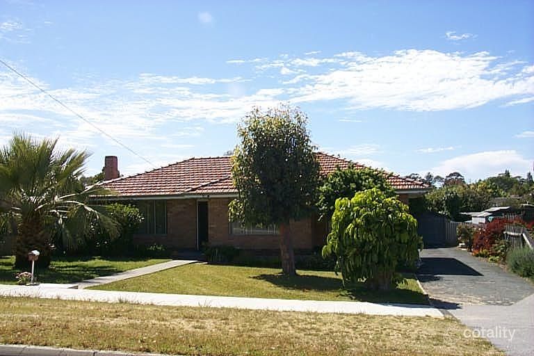 70 Redmond Rd, Hamilton Hill, WA 6163