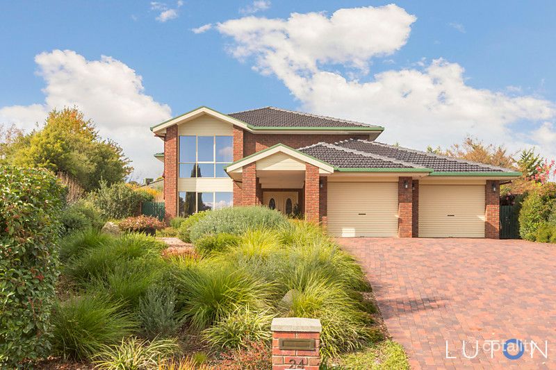 24 James Scott Cl, Kambah, ACT 2902