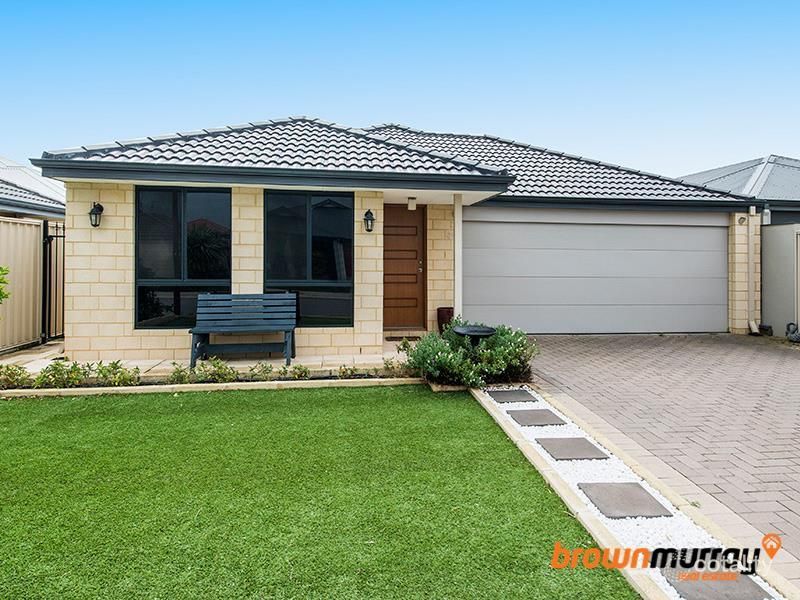 32 Marloo St, Wattle Grove, WA 6107