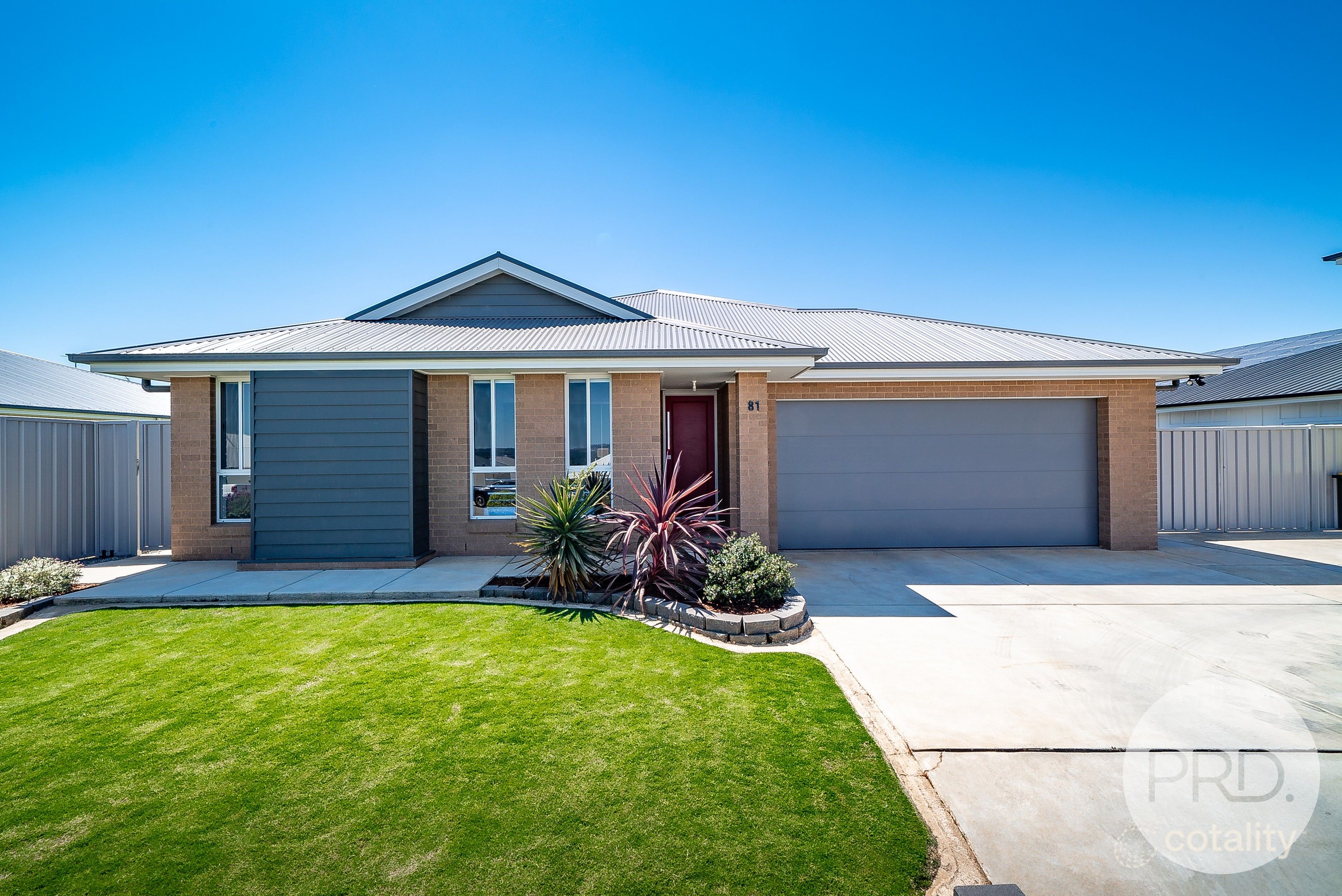 81 Jumbuck Dr, Gobbagombalin, NSW 2650