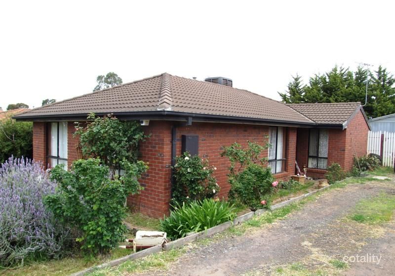 40 Underbank Bvd, Bacchus Marsh, VIC 3340