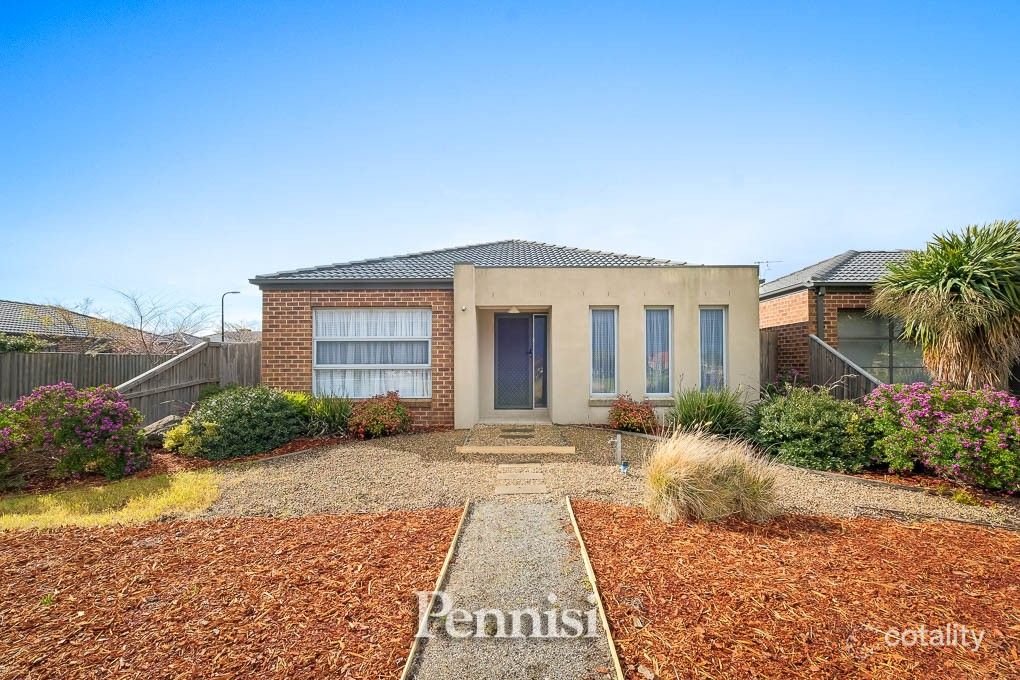 8 Earlsferry Lane, Deer Park, VIC 3023