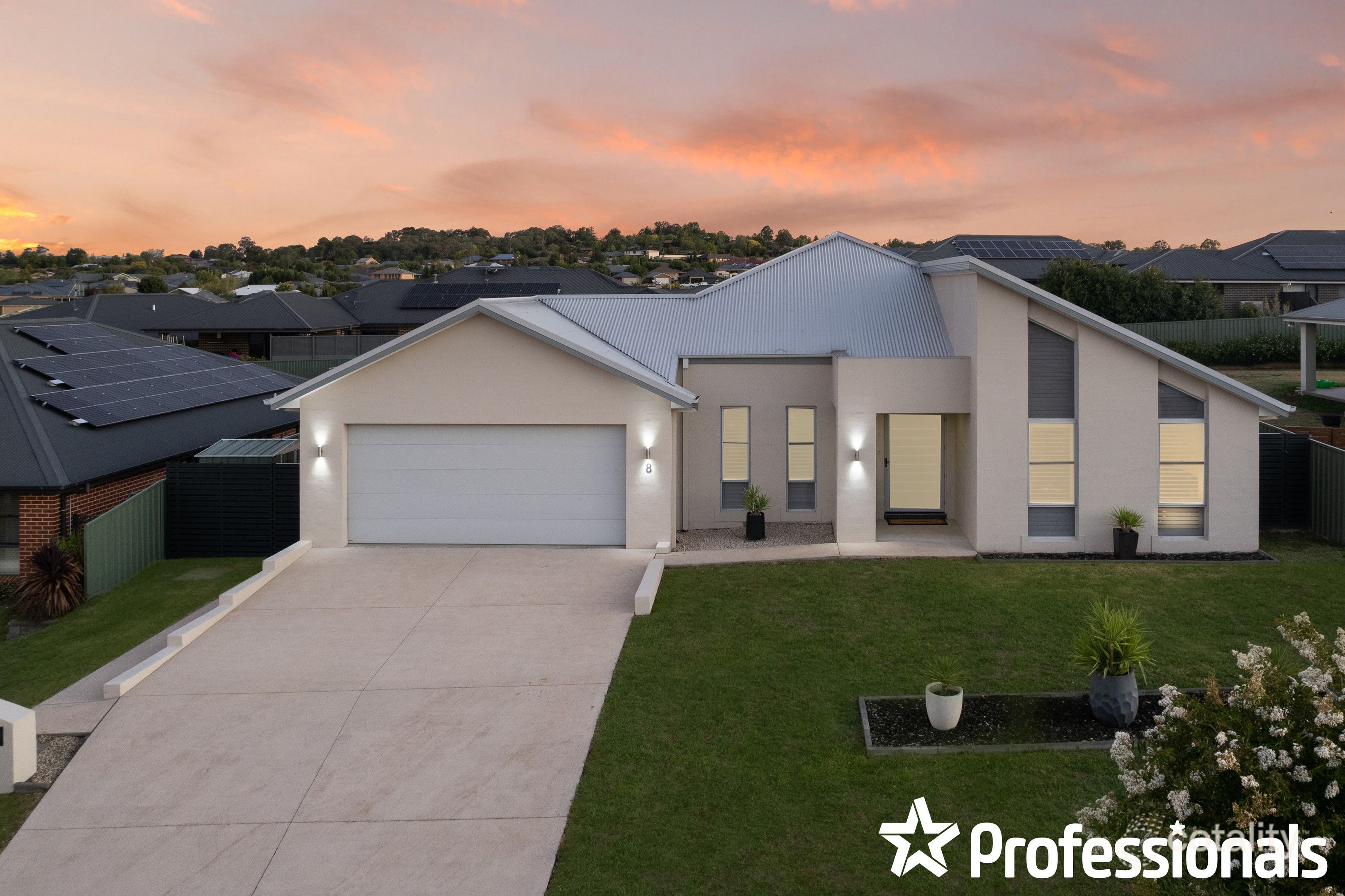8 Mcgirr St, Llanarth, NSW 2795