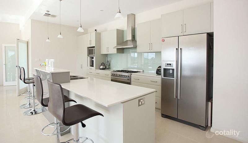 14 Myrtle Cl, Jerrabomberra, NSW 2619