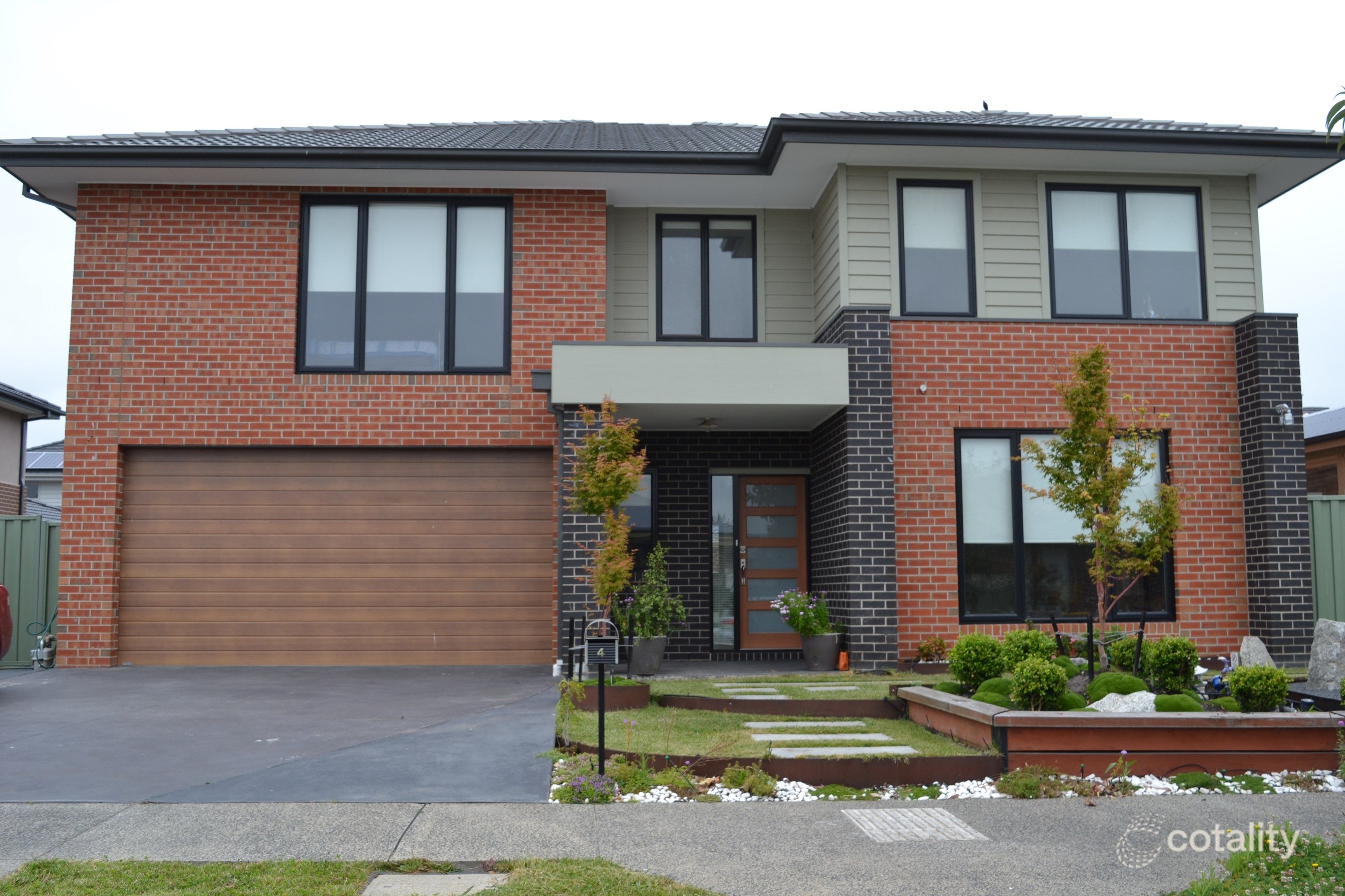 4 Ivy Leaf Rd, Pakenham, VIC 3810