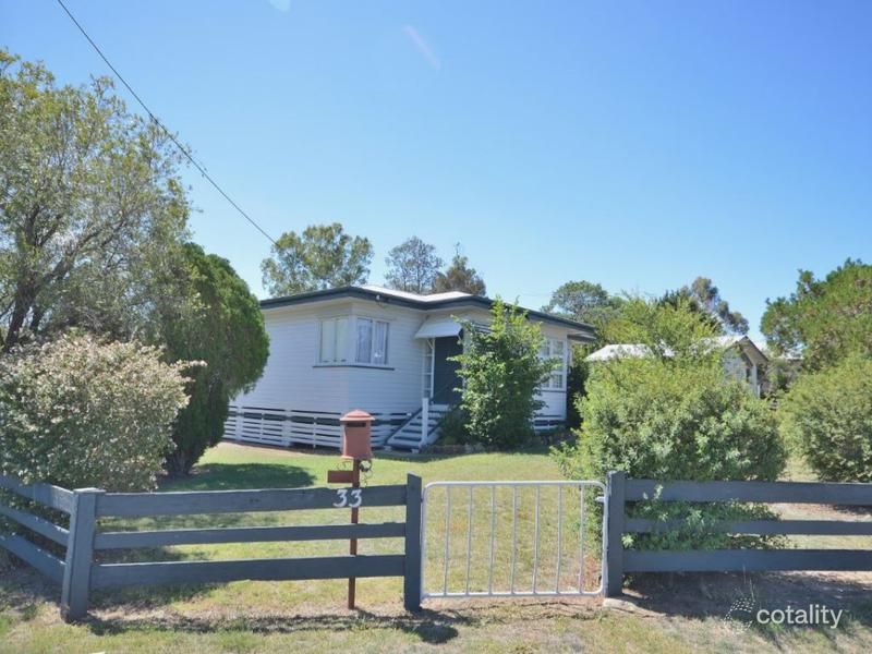 33 Yarrawonga St, Warwick, QLD 4370