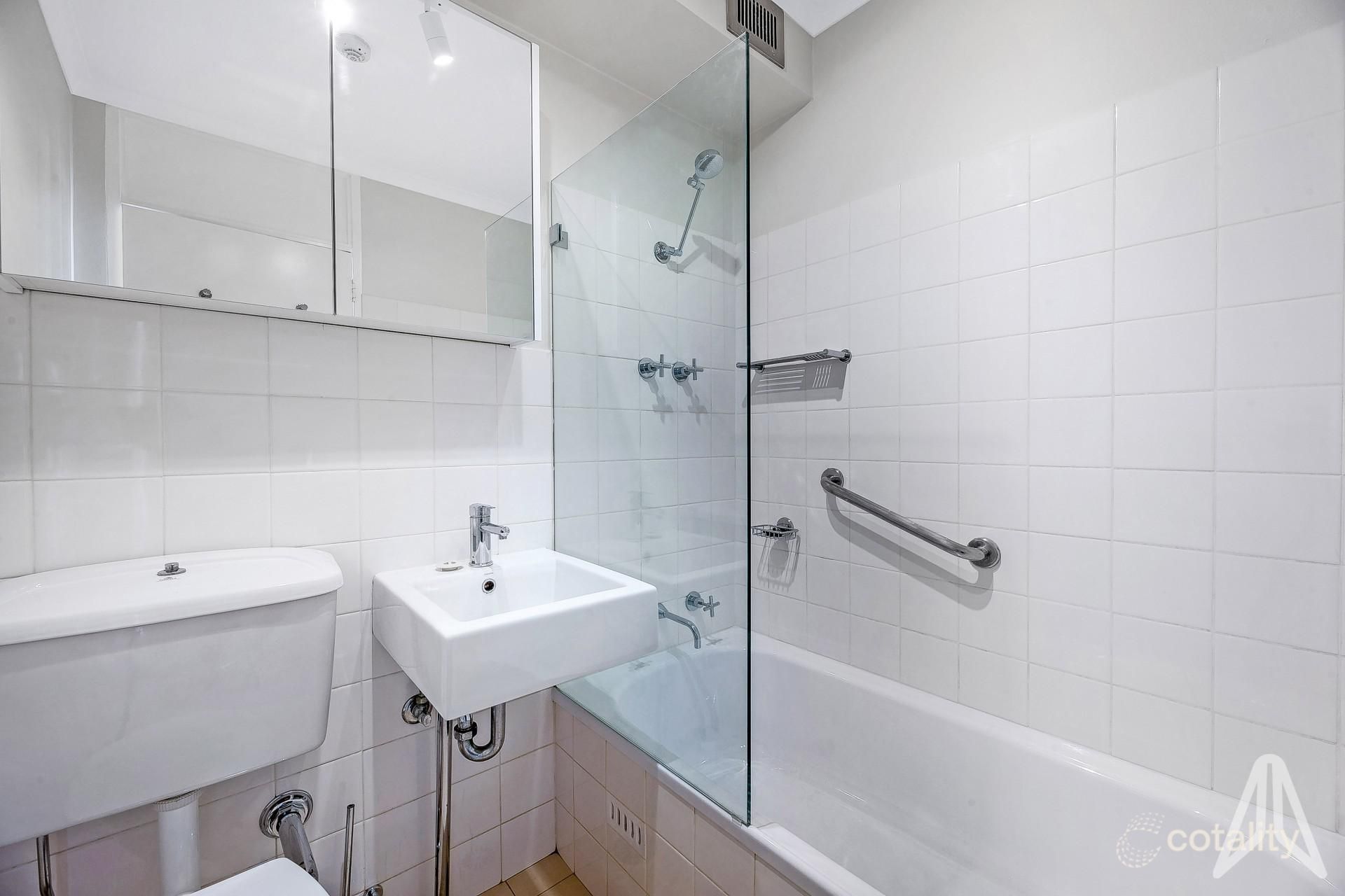 63/2a Henry Lawson Ave, Mcmahons Point, NSW 2060