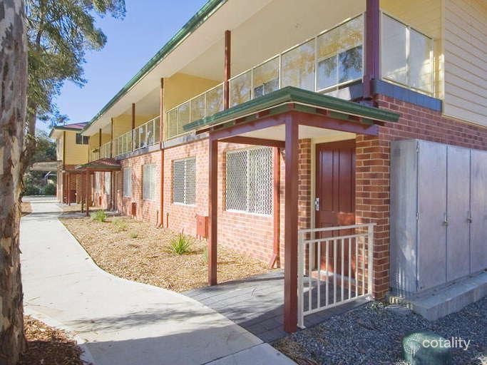 1/4 Walter St, Gosnells, WA 6110