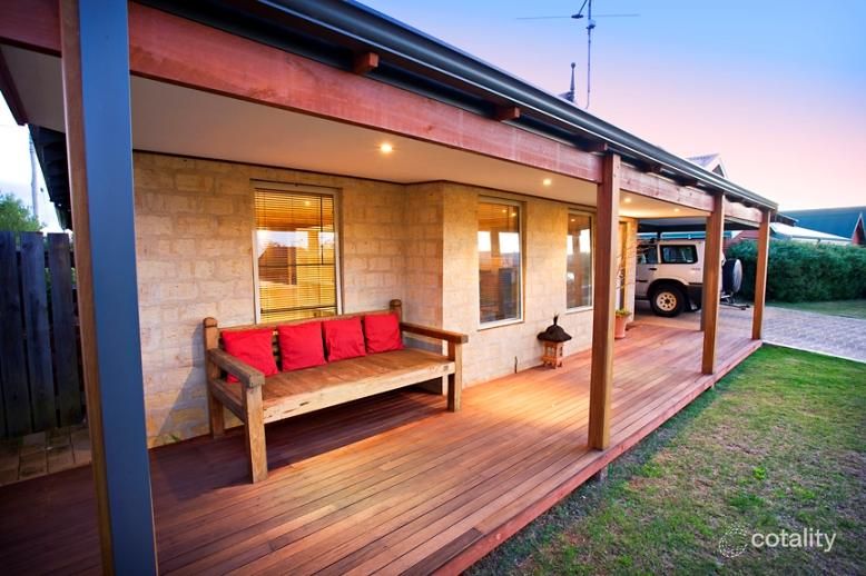 30 Seattle Ct, Quindalup, WA 6281