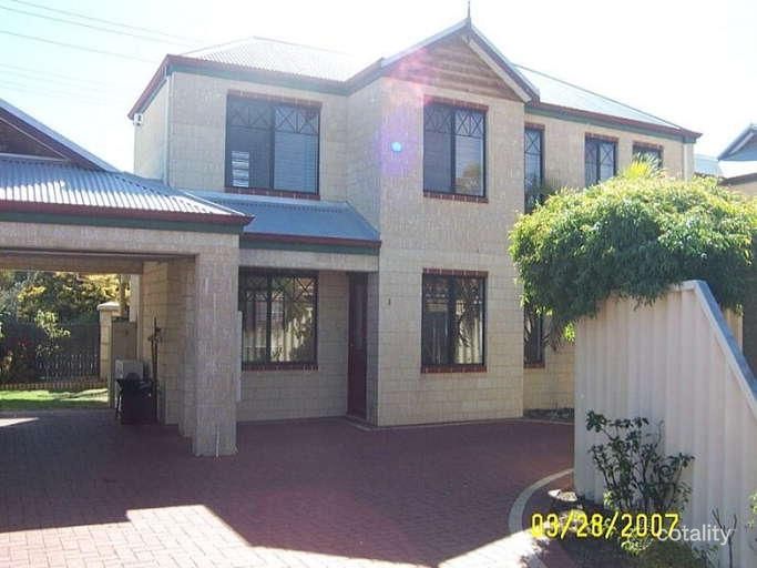 1/5 Lake Edge Ct, Gwelup, WA 6018