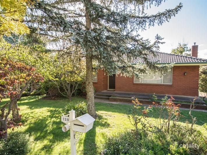 128 Coronation Dr, Orange, NSW 2800