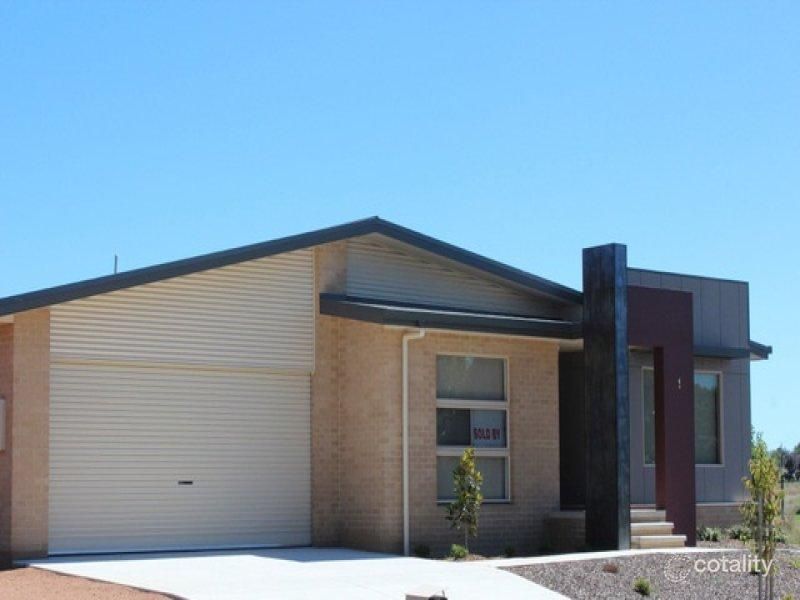 1 Hatton Dr, Yass, NSW 2582