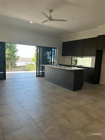 32 Shutehaven Cct, Bushland Beach, QLD 4818