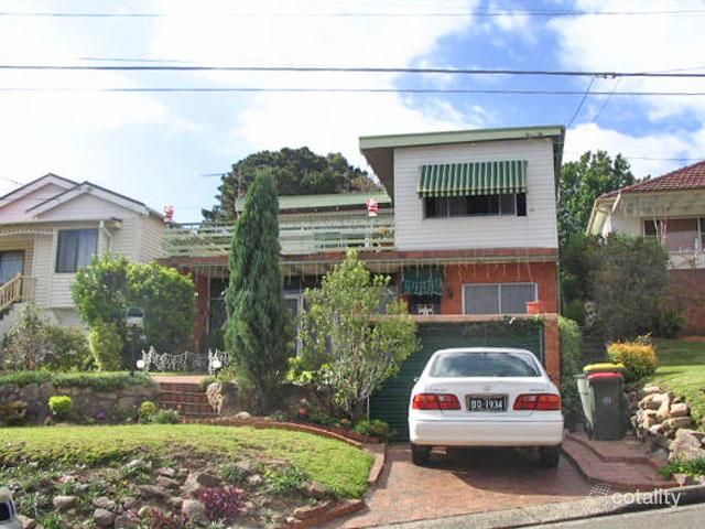 10 Warraba St, Como, NSW 2226