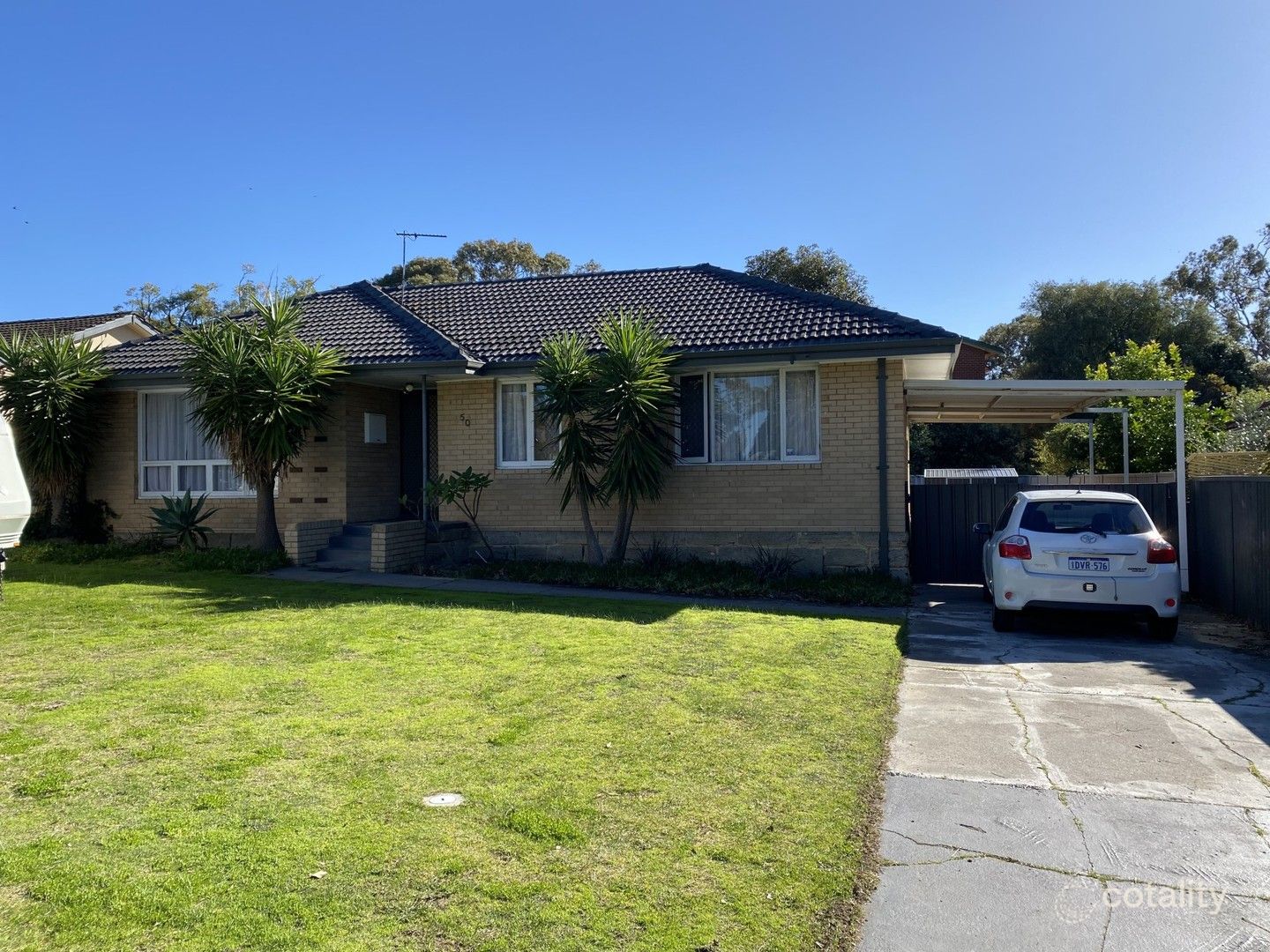 50 Waverley Rd, Coolbellup, WA 6163