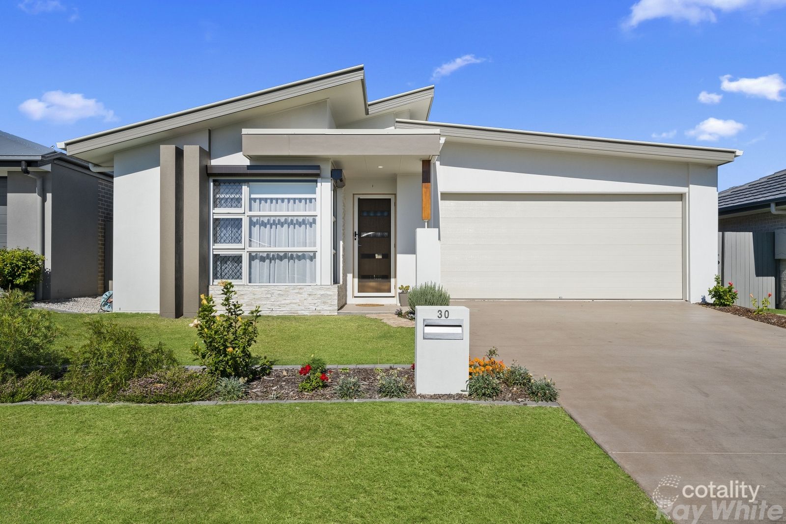 30 Petrie St, Caboolture South, QLD 4510