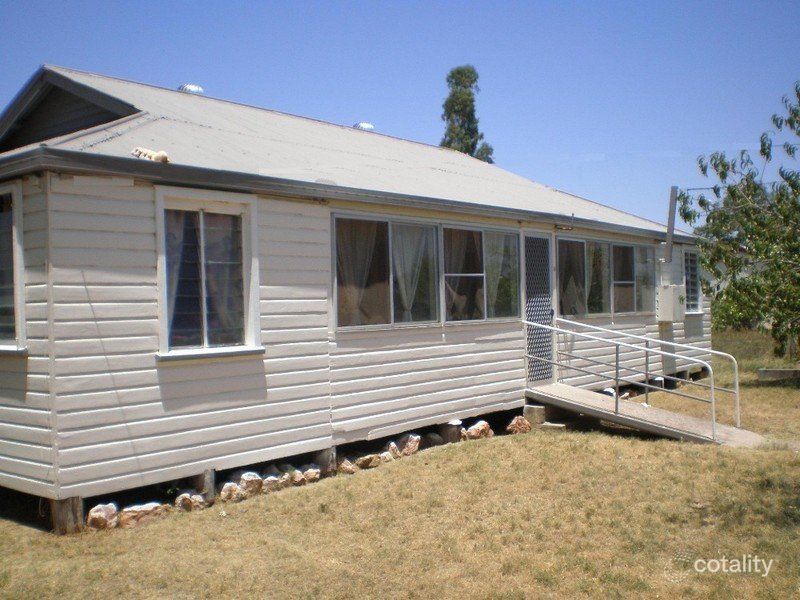 24 Bengalla St, Yelarbon, QLD 4388