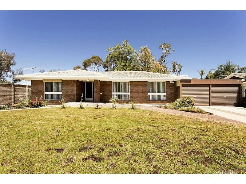 14 Manitoba Way, West Lakes, SA 5021