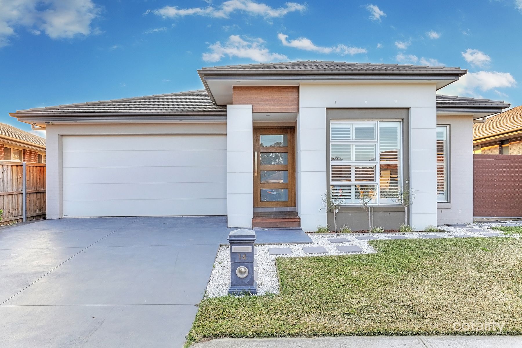 14 Greystanes Way, Carnes Hill, NSW 2171