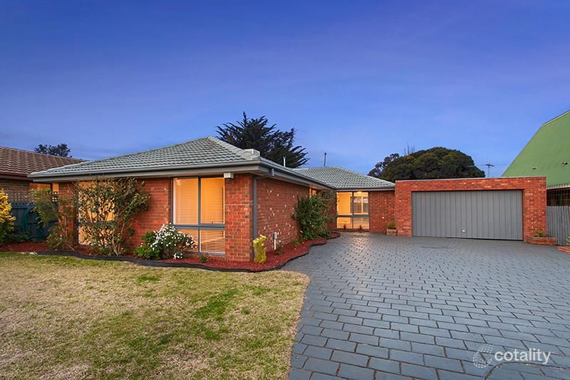 69 James Cook Dr, Melton West, VIC 3337