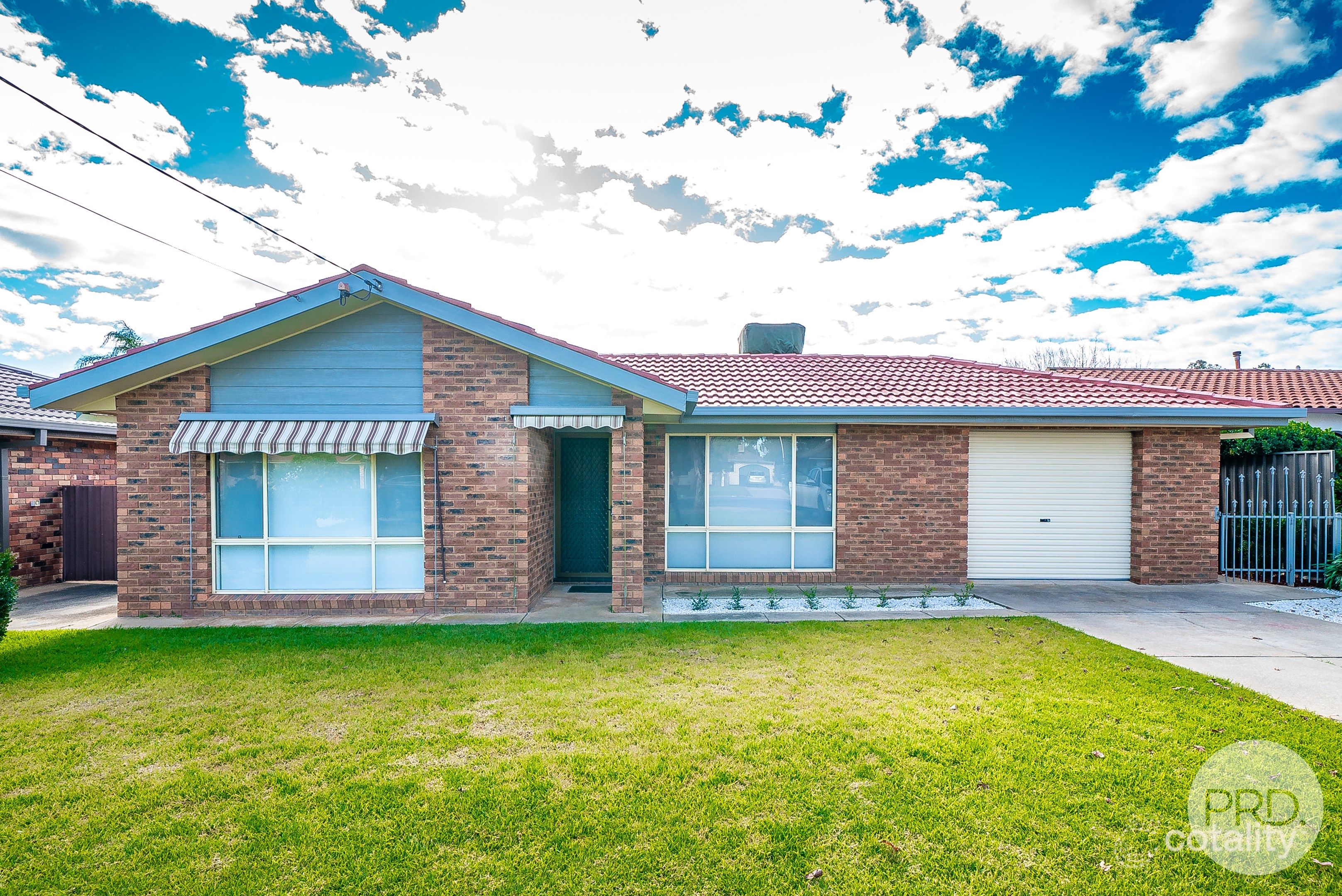 449 Lake Albert Rd, Lake Albert, NSW 2650