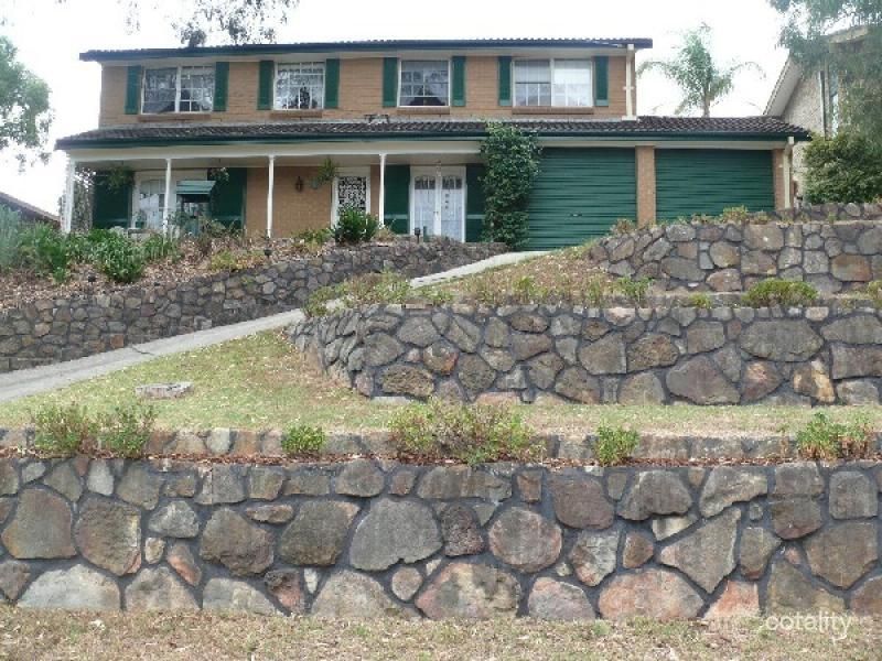 39 Gal Cres, Moorebank, NSW 2170